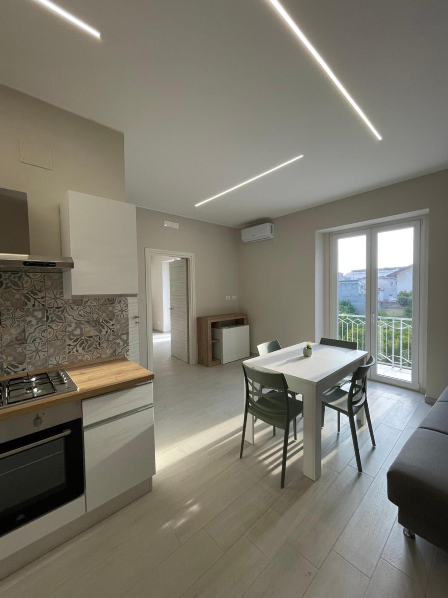 Luma Holiday Homes Mondragone Exterior foto